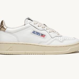 Autry Medalist Low Sneakers in Leather White and Gold Size 38